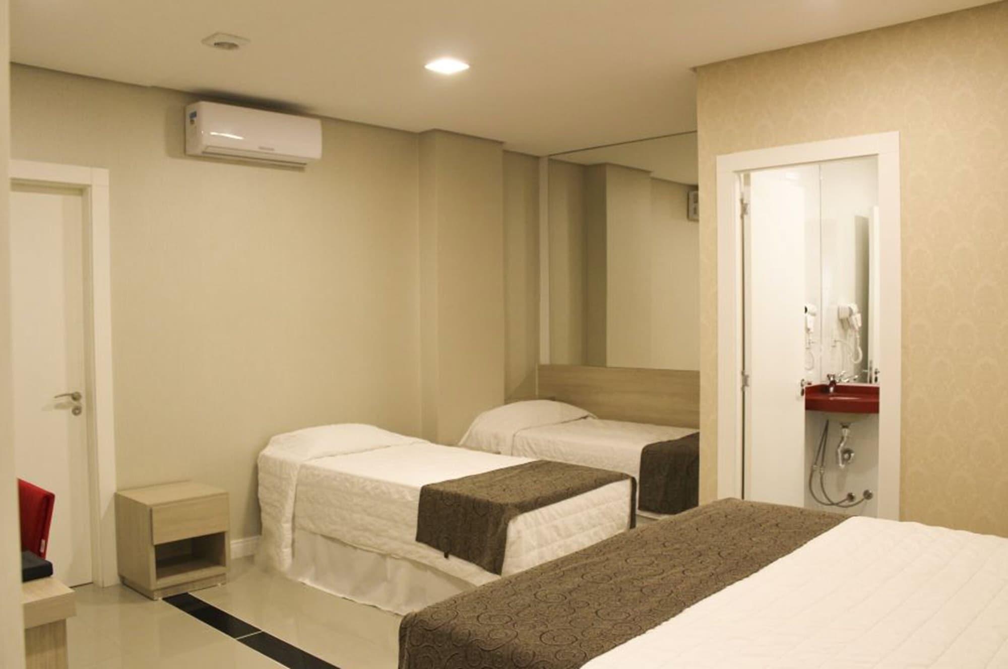 Holiday & Business Hotel - Em Frente Ao Centro De Eventos E Arena Conda Chapecó Dış mekan fotoğraf