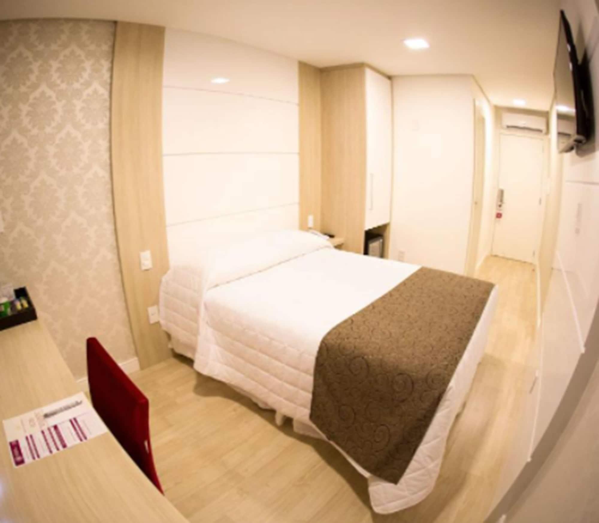 Holiday & Business Hotel - Em Frente Ao Centro De Eventos E Arena Conda Chapecó Dış mekan fotoğraf