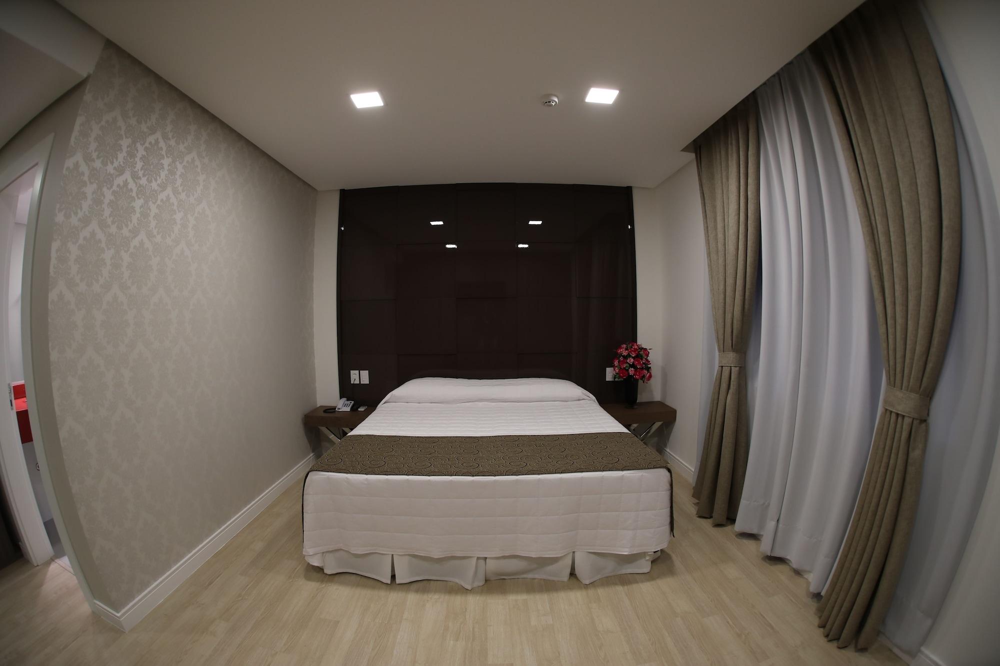 Holiday & Business Hotel - Em Frente Ao Centro De Eventos E Arena Conda Chapecó Dış mekan fotoğraf