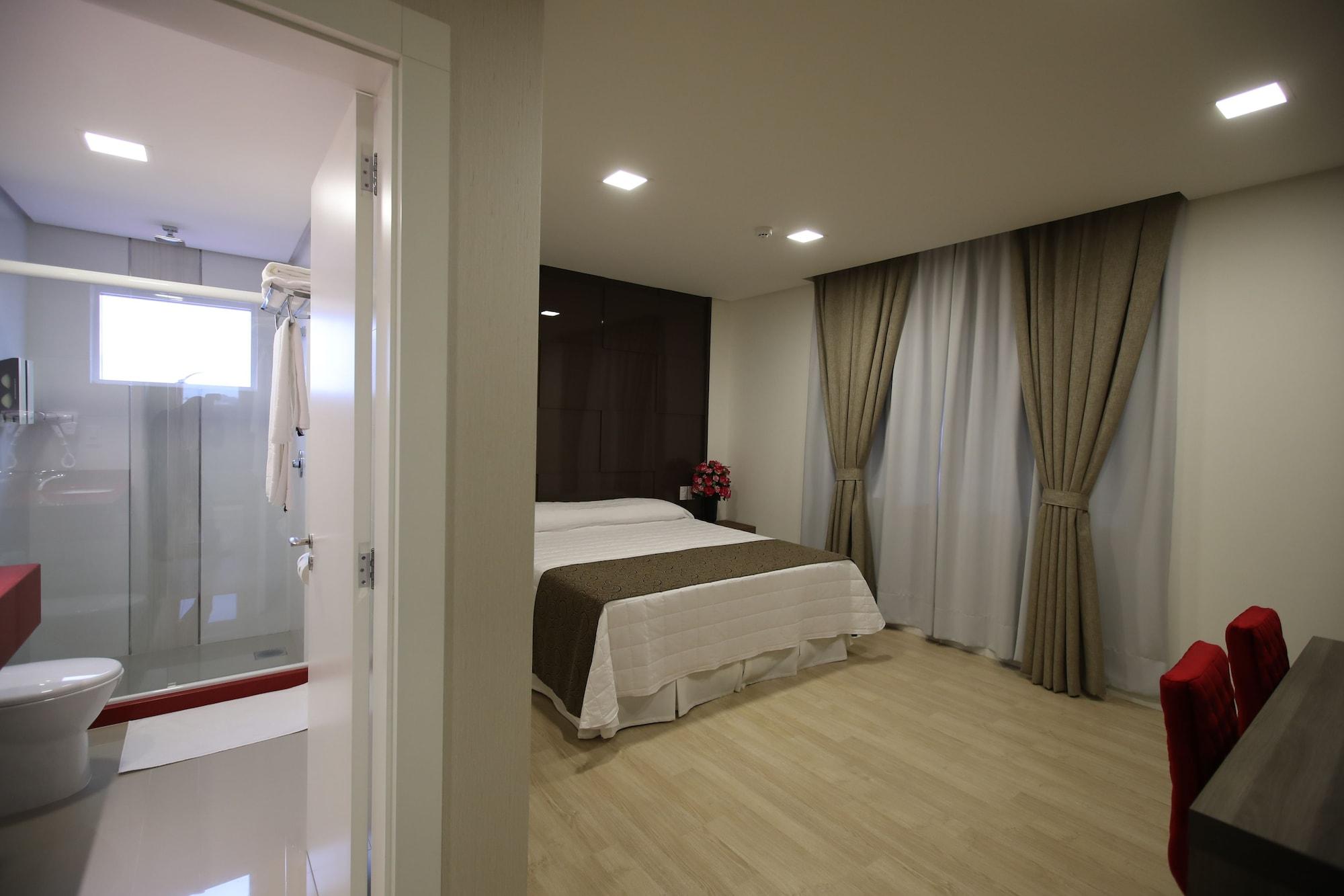 Holiday & Business Hotel - Em Frente Ao Centro De Eventos E Arena Conda Chapecó Dış mekan fotoğraf