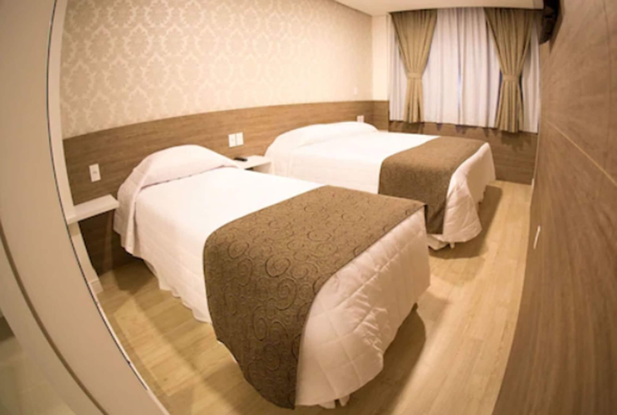 Holiday & Business Hotel - Em Frente Ao Centro De Eventos E Arena Conda Chapecó Dış mekan fotoğraf