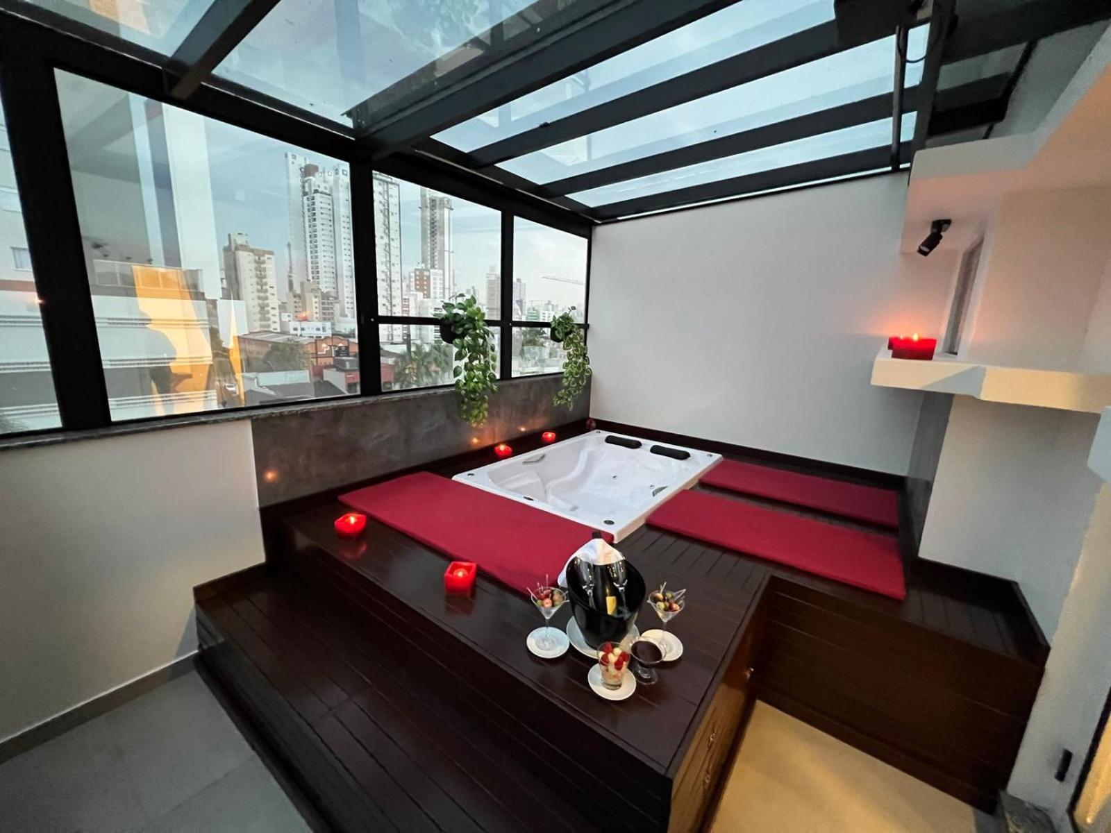 Holiday & Business Hotel - Em Frente Ao Centro De Eventos E Arena Conda Chapecó Dış mekan fotoğraf