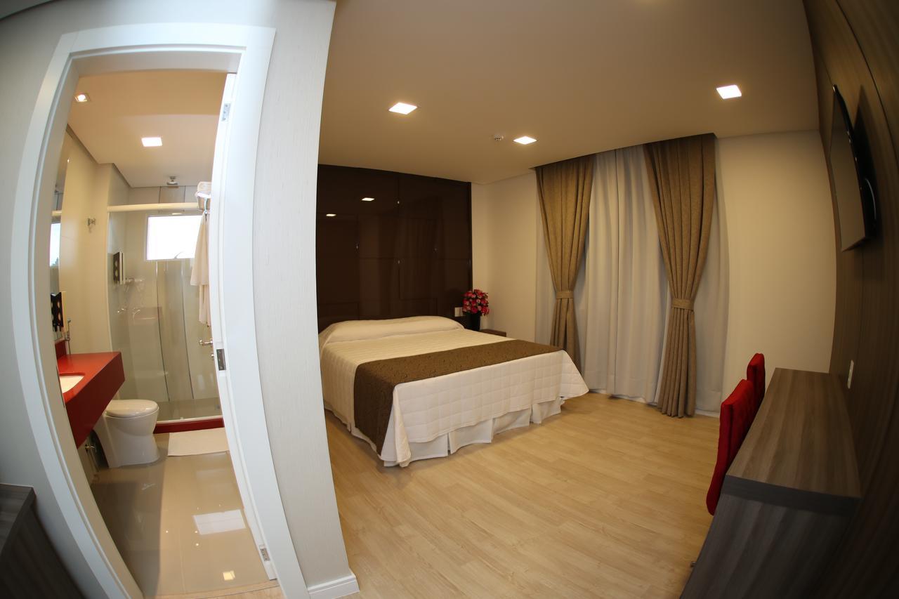 Holiday & Business Hotel - Em Frente Ao Centro De Eventos E Arena Conda Chapecó Dış mekan fotoğraf